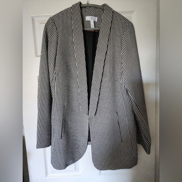 Black and white, houndstooth blazer - Picture 1 of 6